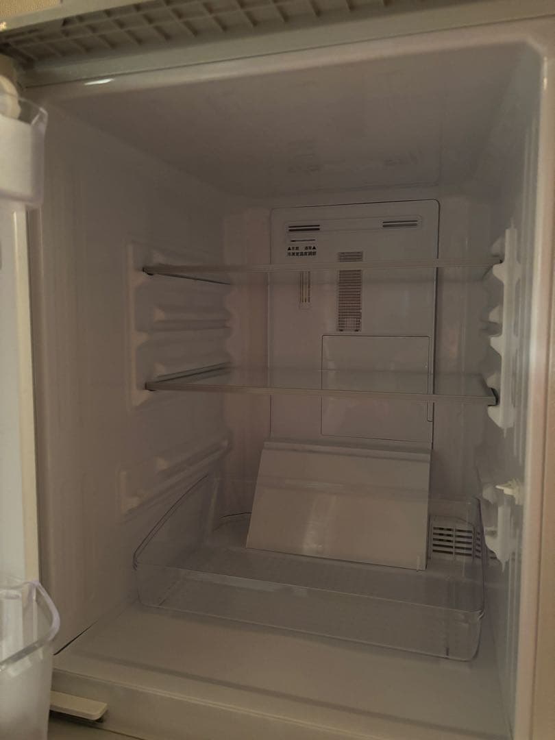 一人暮らし　冷蔵庫　ホワイト　SHARP 137L SJ-14E6