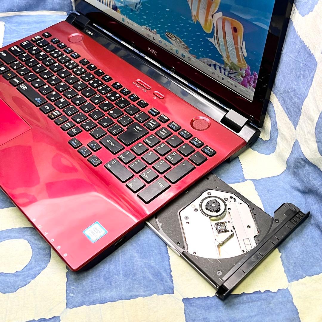 サクサク快適SSD☆大人気赤ノートパソコン♪カメラ&ブルーレイ搭載！Win11