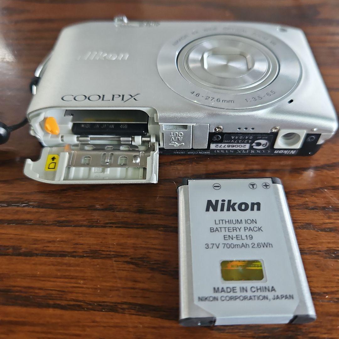 Nikon COOLPIX S3300 デジタルカメラLUMIXカメラ。２台