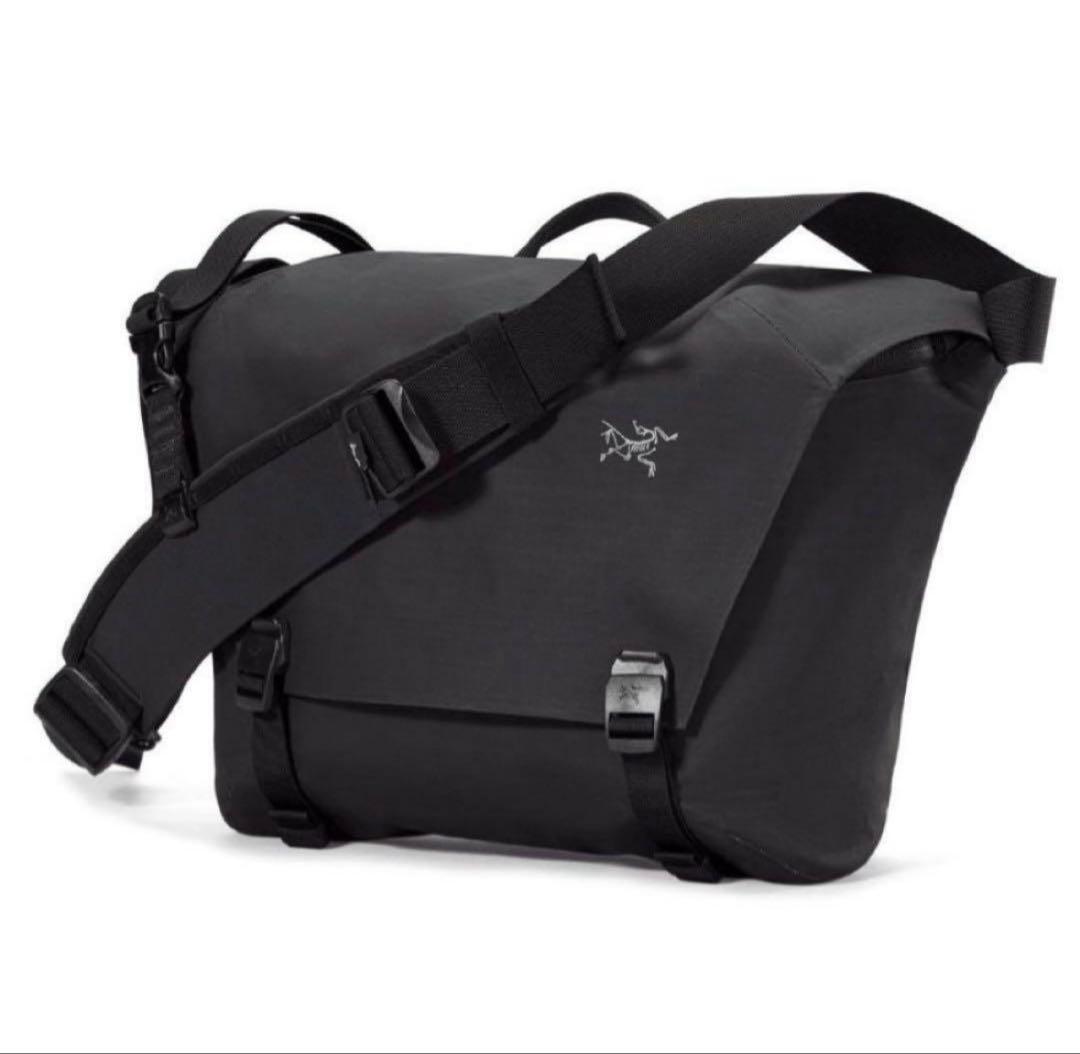 アークテリクス グランヴィル 10 クーリエ バッグ ブラック⑩