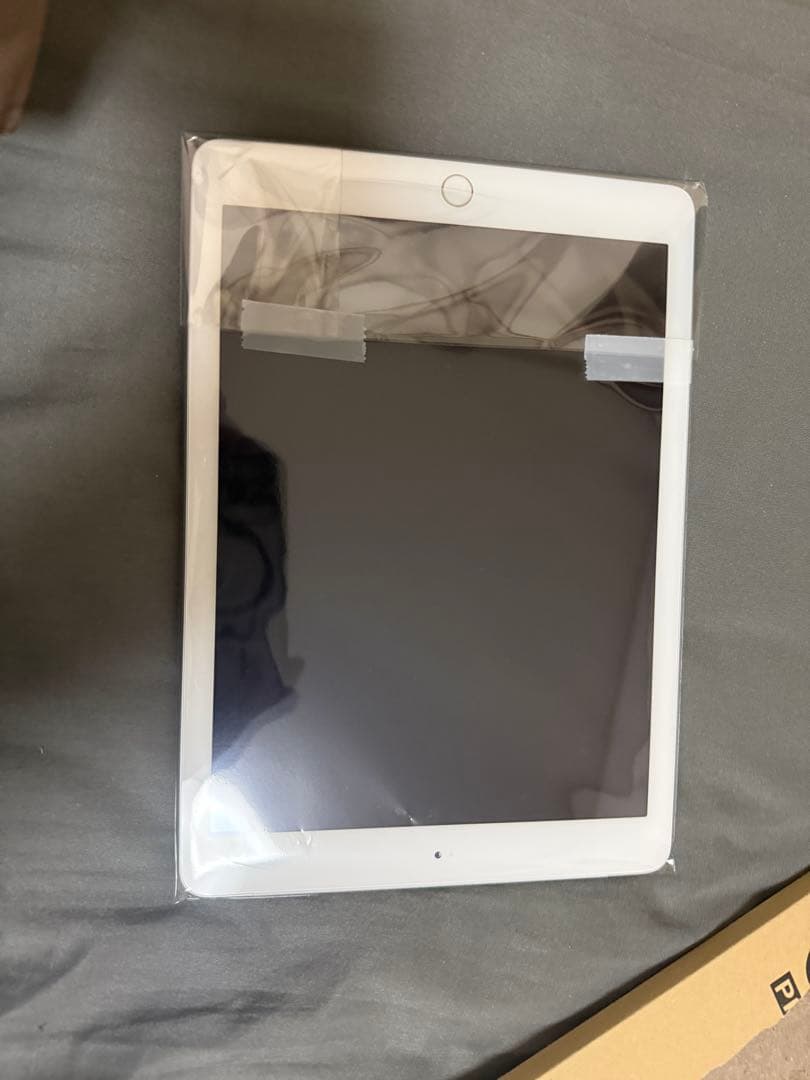 iPad 第 5 世代128GB シルバー Wi-Fi + Cellular