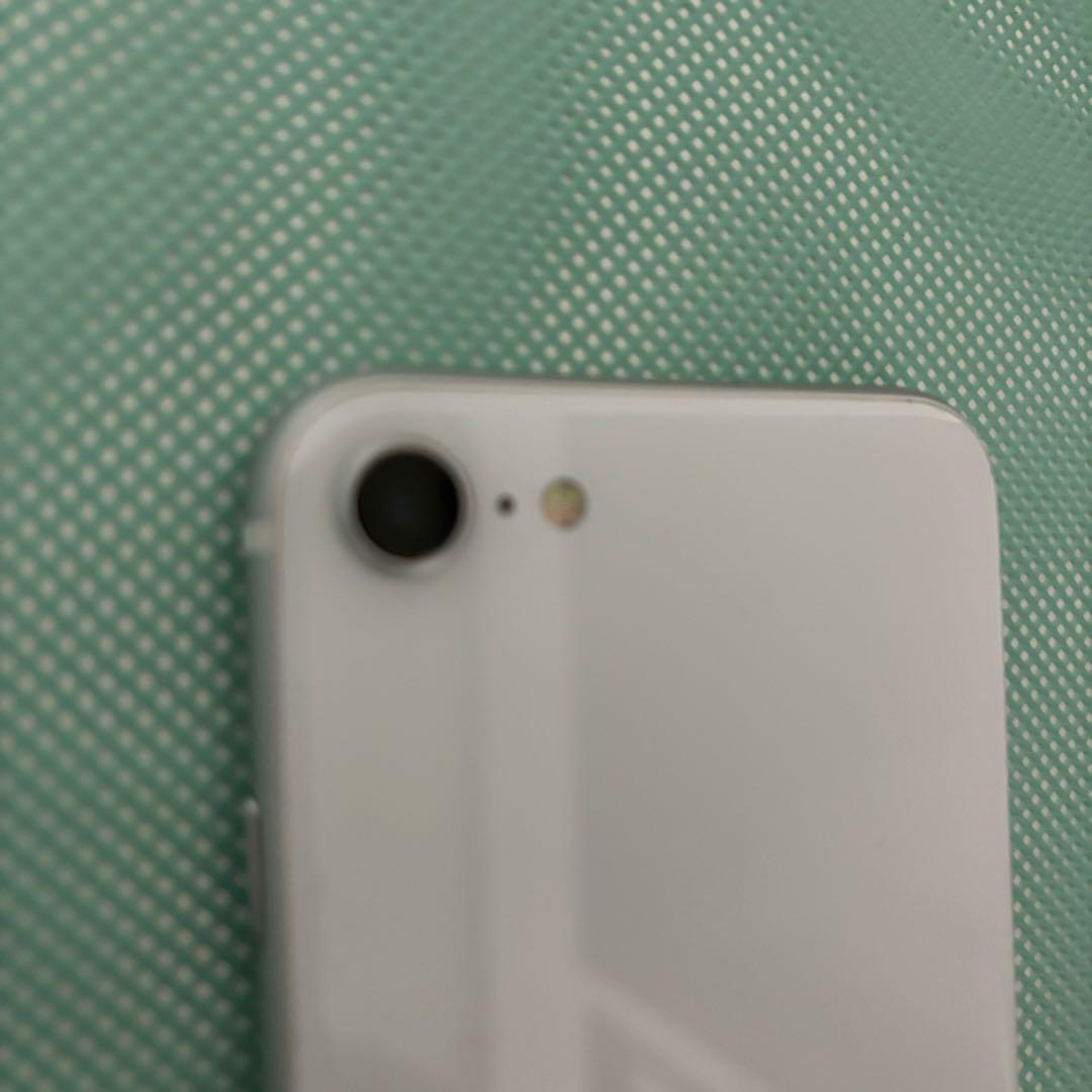 Apple iPhone SE (第2世代) ホワイト 4.7インチ