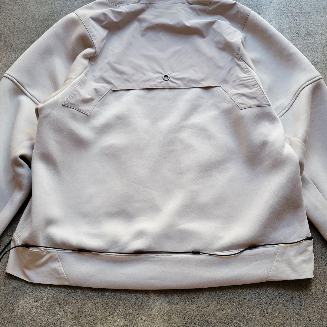 ぴのこ様MAISON SPECIAL テック素材コンビネーションプルオーバー