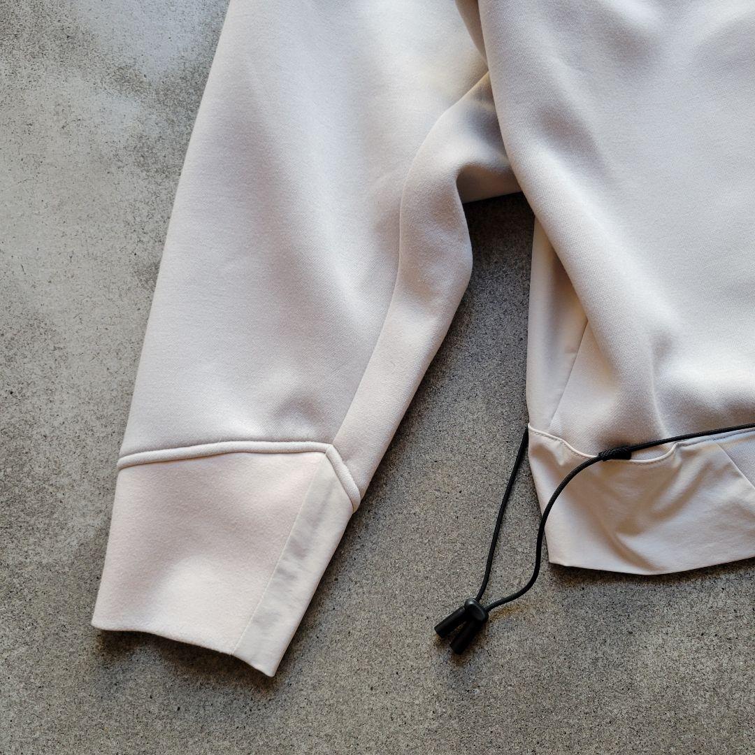 ぴのこ様MAISON SPECIAL テック素材コンビネーションプルオーバー