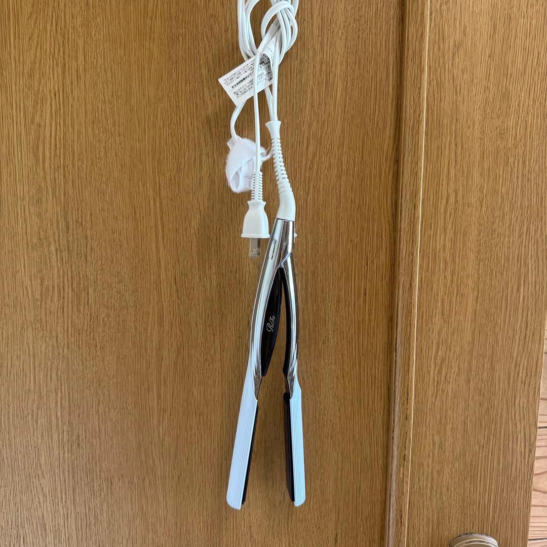 ReFa 未使用リファストレートヘアアイロン