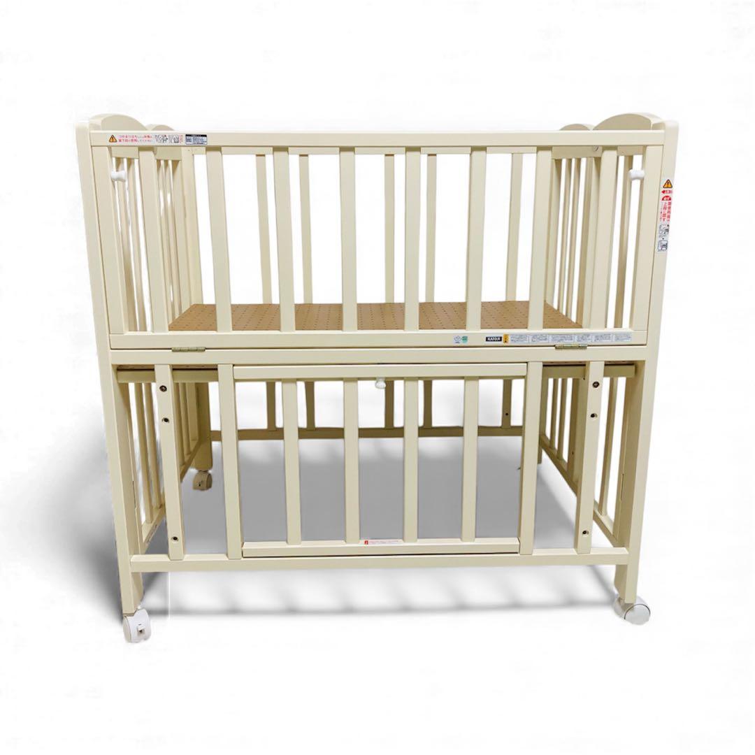 【美品】カトージ ベビーベッド ミニサイズ 折り畳み式　キャスター付き