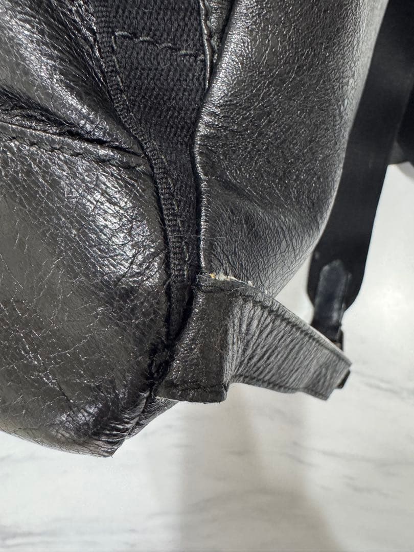 BALENCIAGA 黒 レザー バックパック