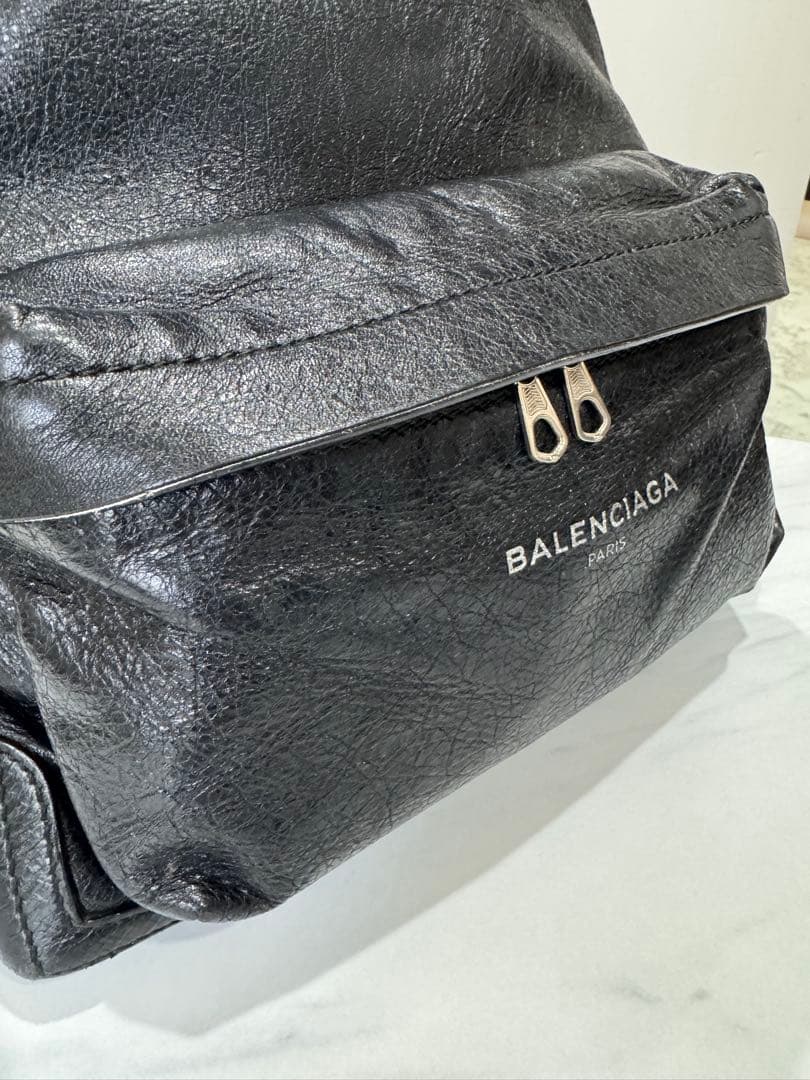 BALENCIAGA 黒 レザー バックパック