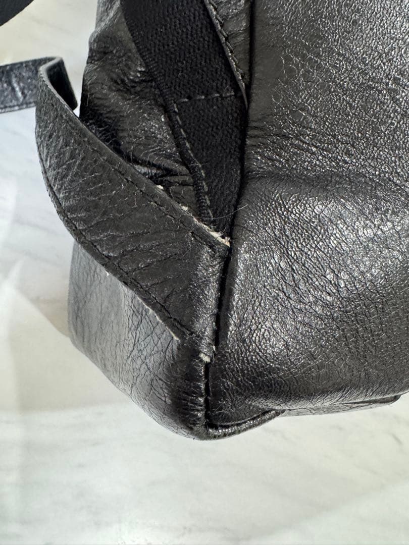 BALENCIAGA 黒 レザー バックパック