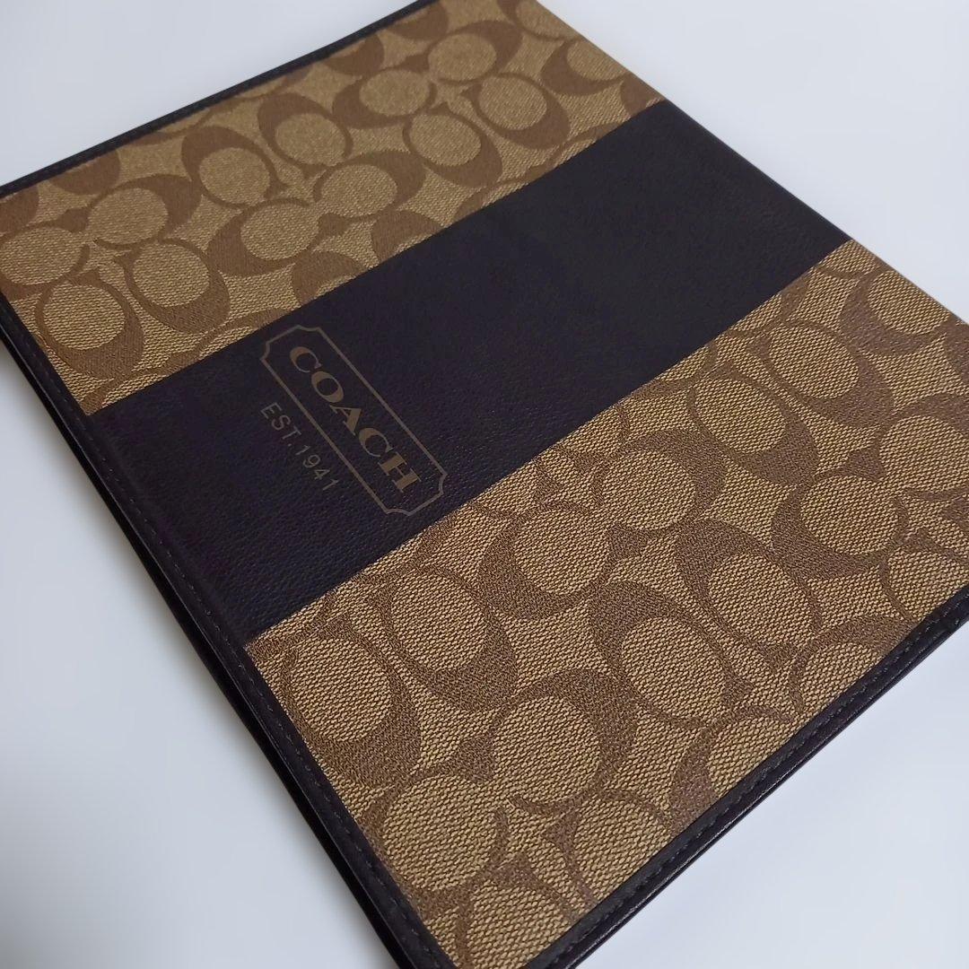 (美品) COACH iPadケース シグネチャー柄 ブラウン
