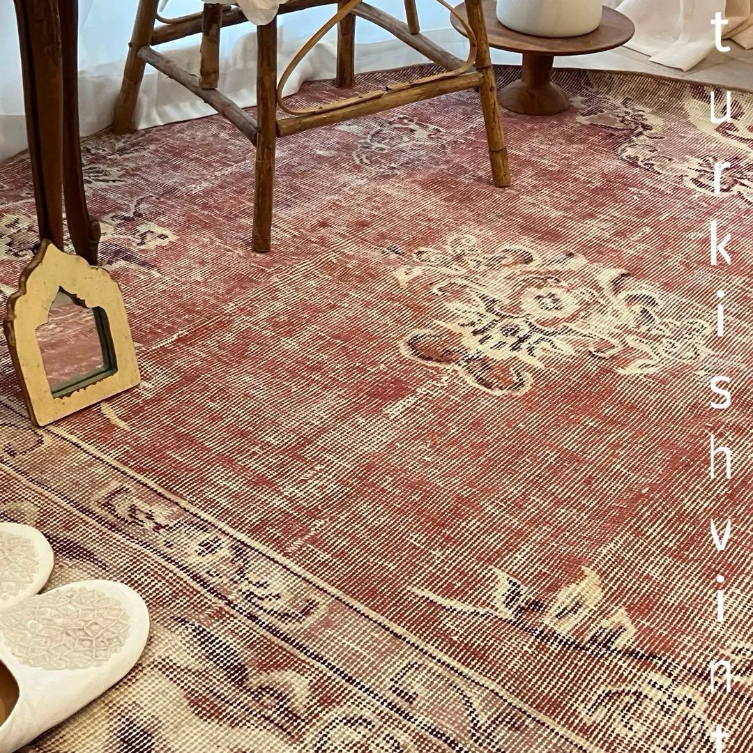 超大判145×145 ／ラウンド／レッドシャビー　トルコヴィンテージラグ