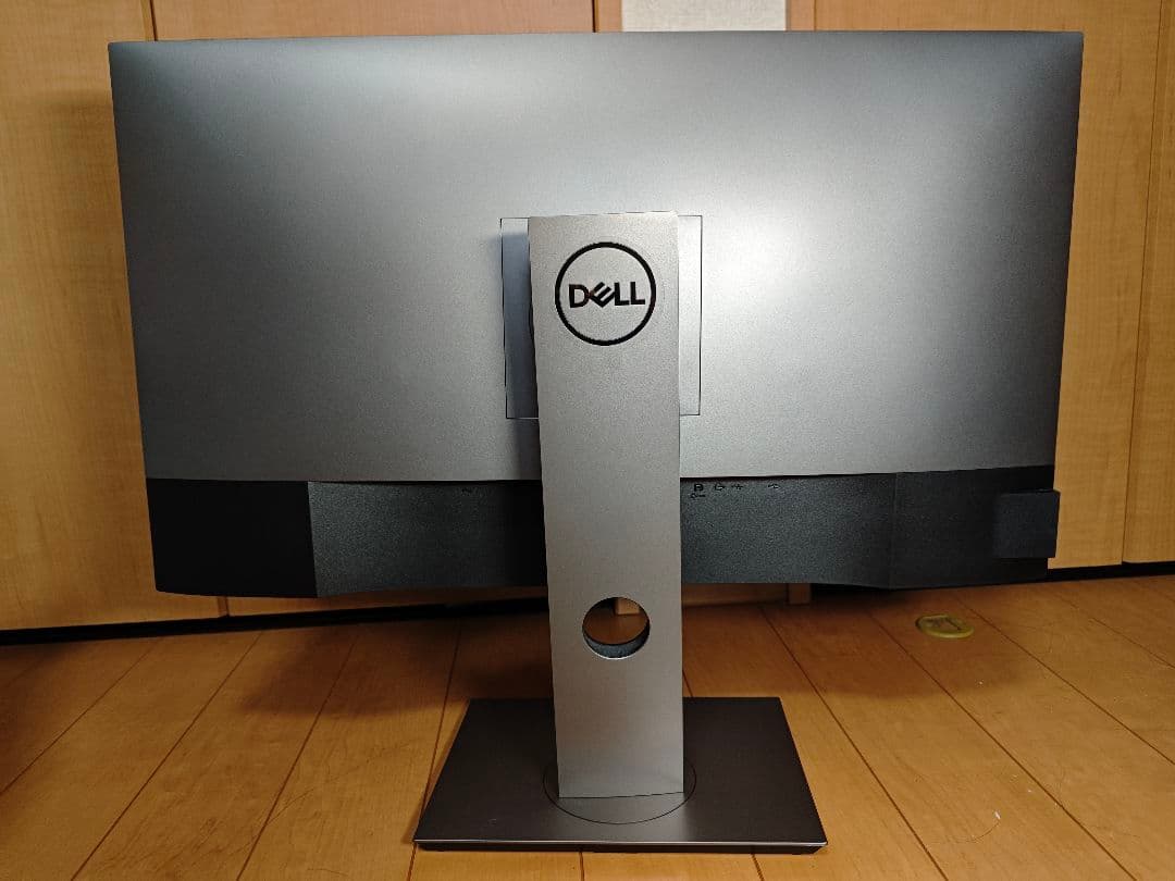 DELL 4Kモニター U2720QM