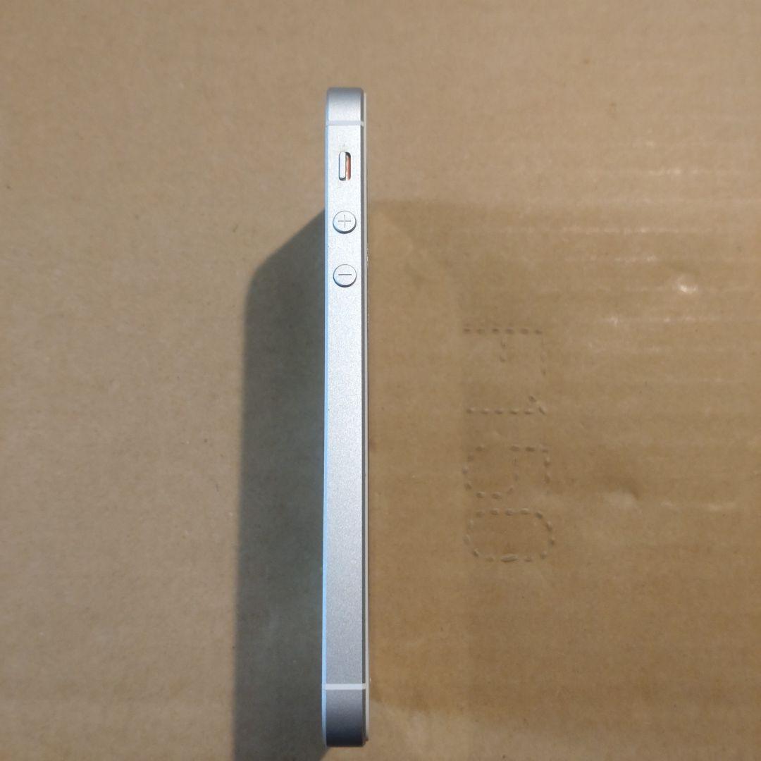 スマートフォン本体 iPhone SE A1723 64GB