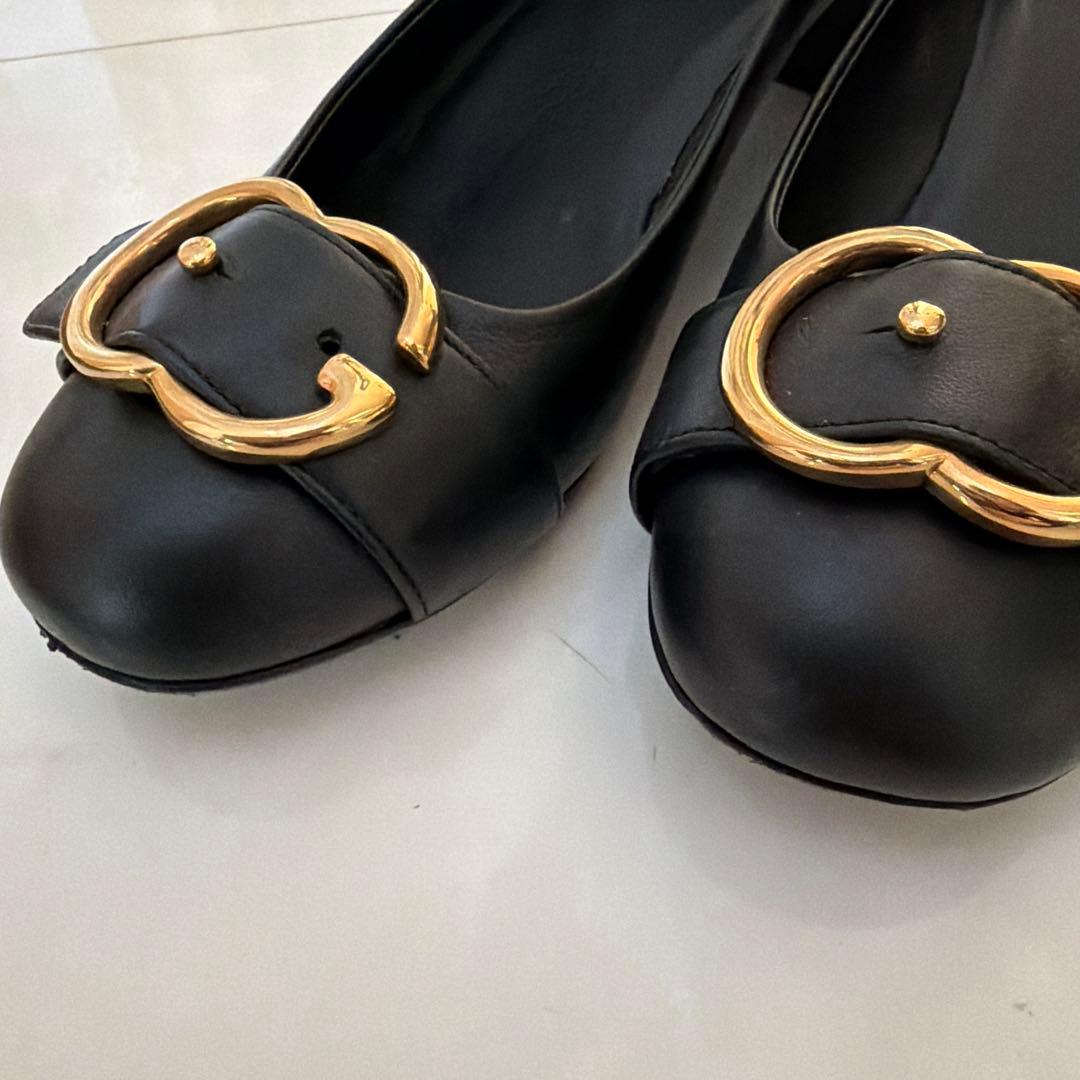 GUCCI ブラックレザー パンプス ゴールドバックル