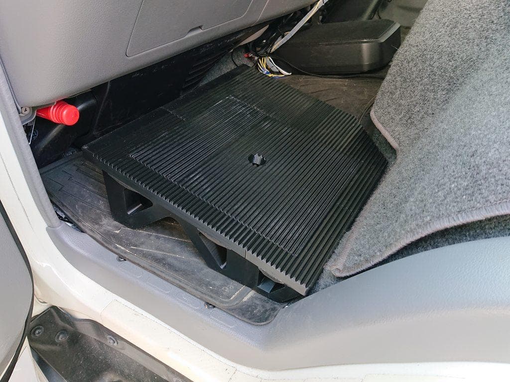 TOYOTA カムロード・ダイナ用　助手席側専用フットレスト（足置き）