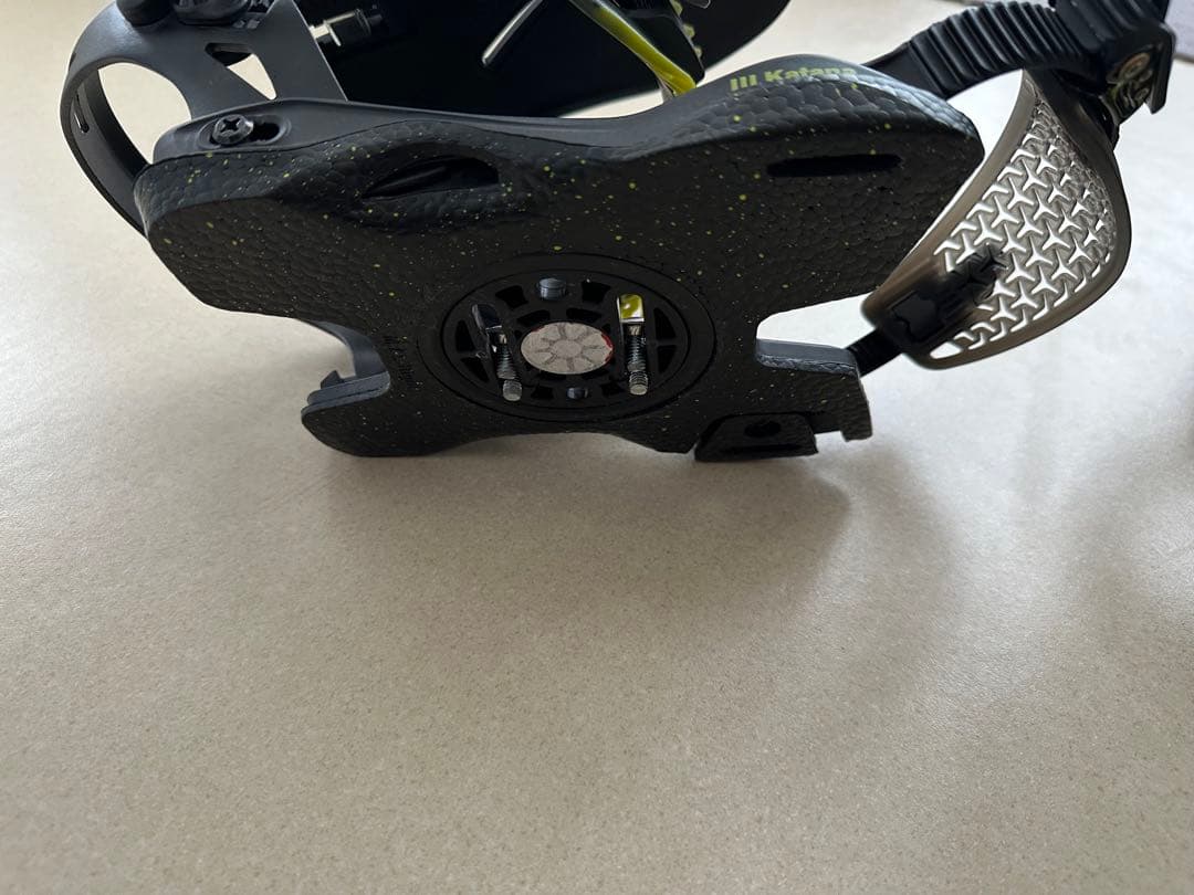 ロームカタナ23-24 Mサイズ 右足フットベット無し