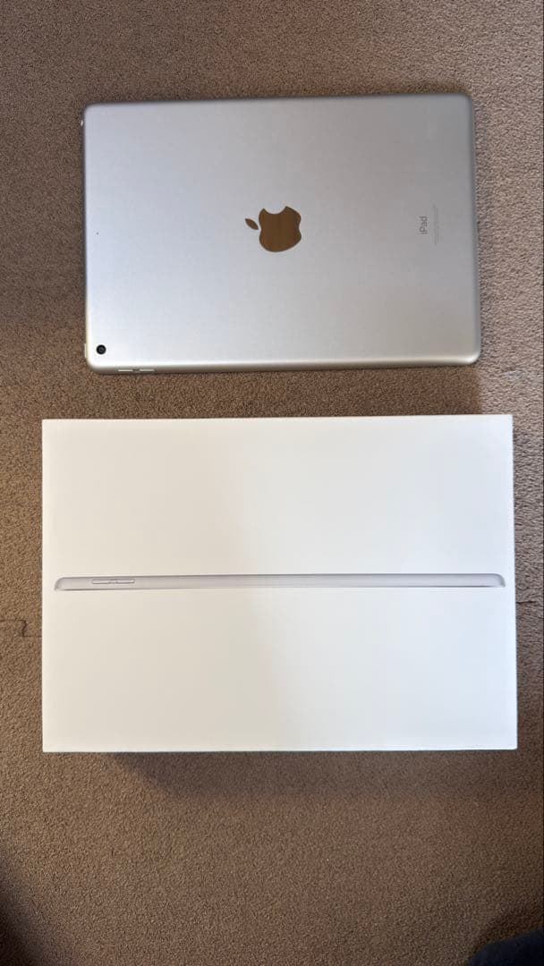 iPad 第9世代 64GB Wi-Fi Smart Keyboard付き