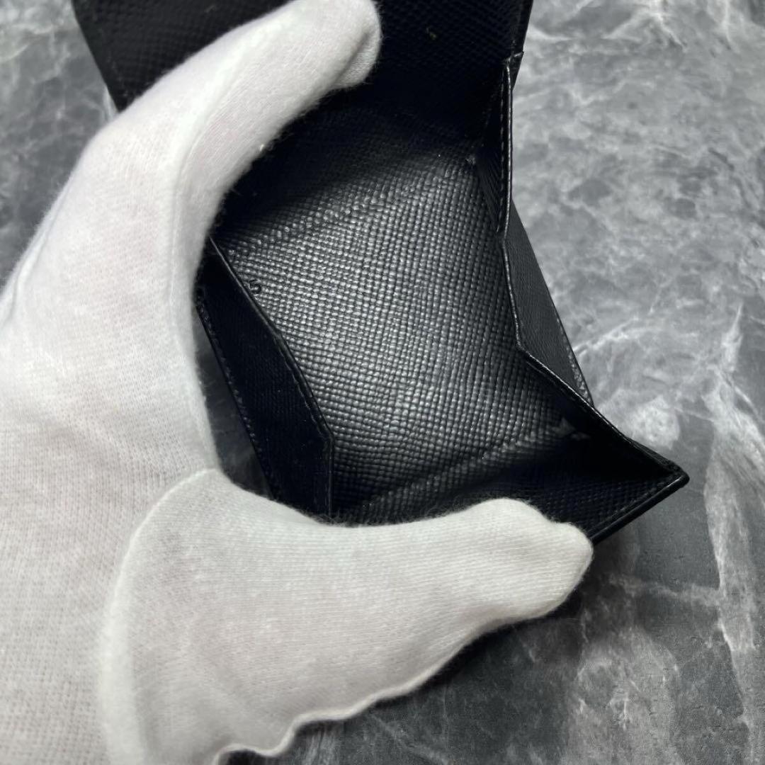 高級✨プラダ　ケース　三角ロゴ　型押し　レザー　サフィアーノ　黒