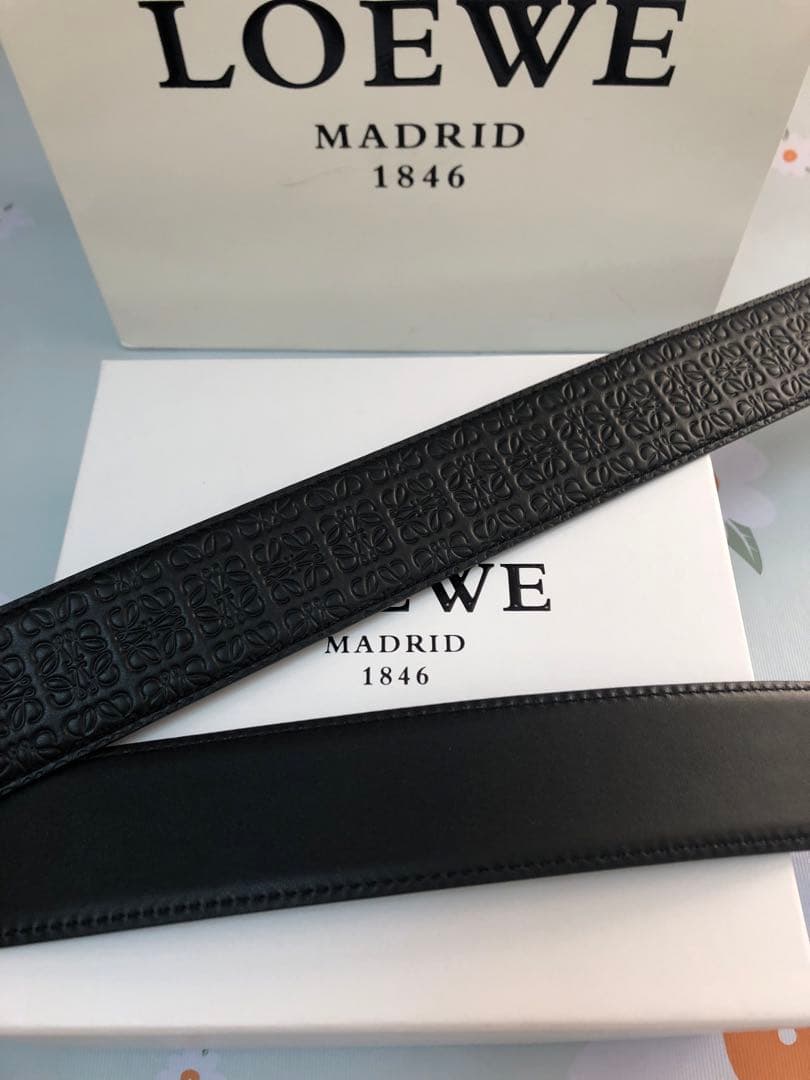 ロエベ　 アナグラムバックルベルト レザー　EUR95/110センチ　超美品