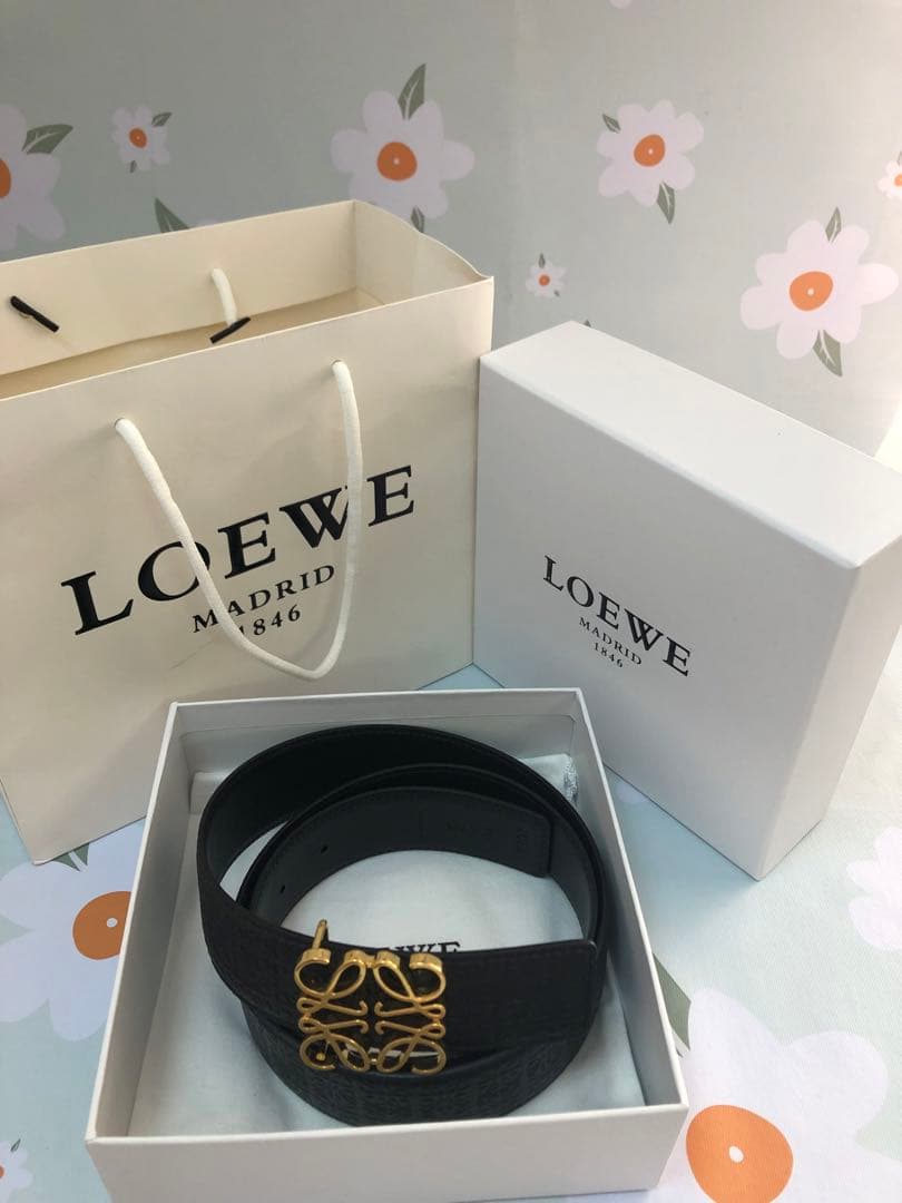 ロエベ　 アナグラムバックルベルト レザー　EUR95/110センチ　超美品