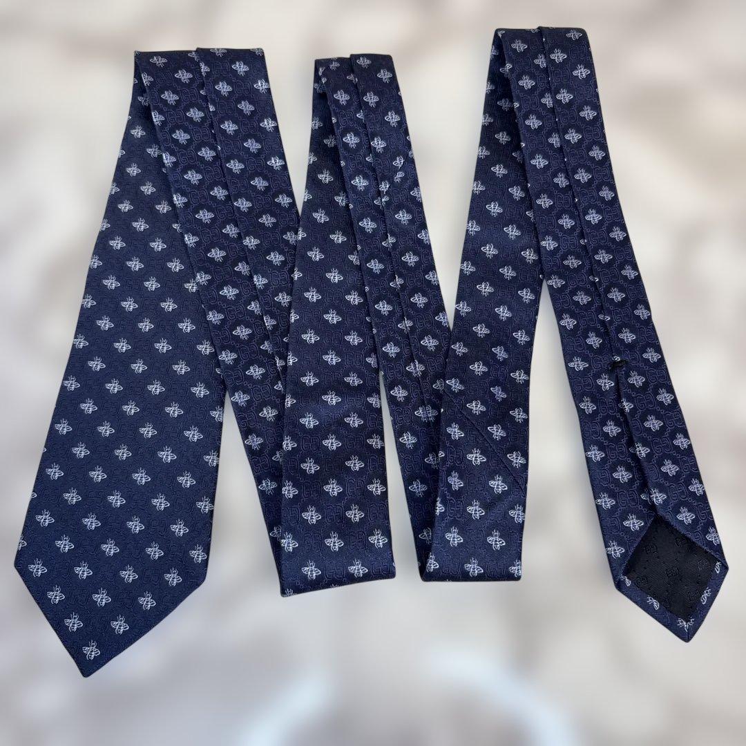 【極美品✨】GUCCI ネクタイ　ネイビー　紺　蜂　ビー　GG 刺繍　ブルー　青