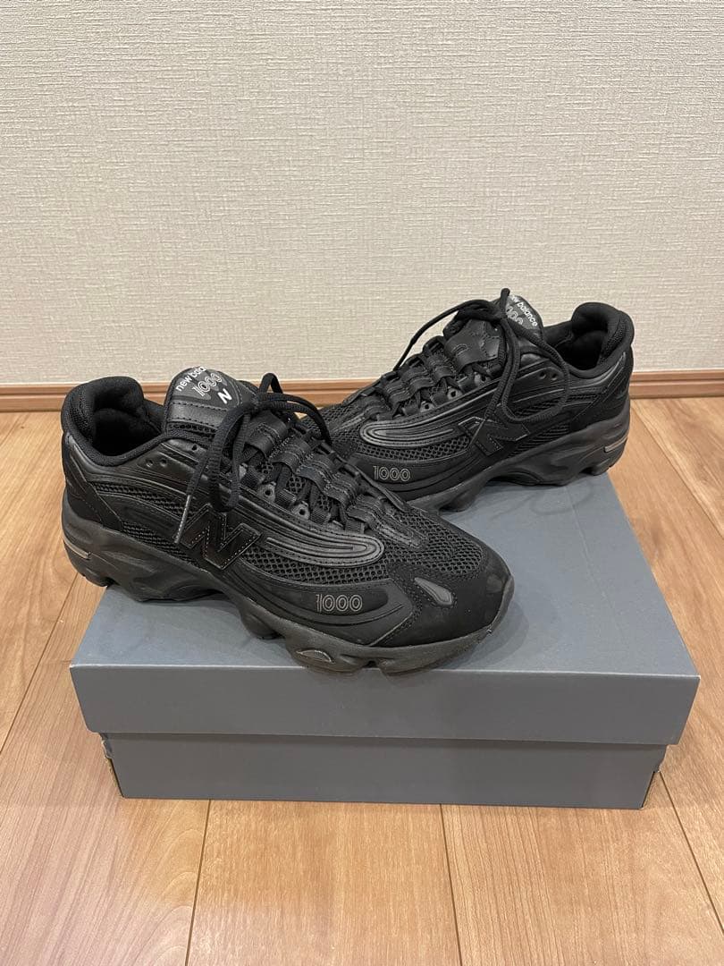 ニューバランス　1000 ブラック スニーカー