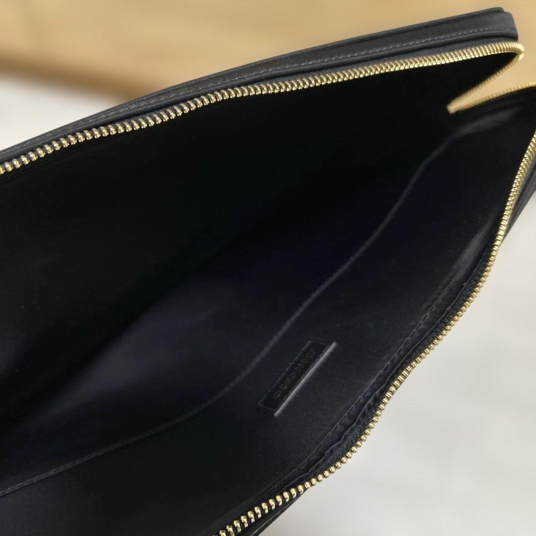 JIMMY CHOO ブラックノートPCケース