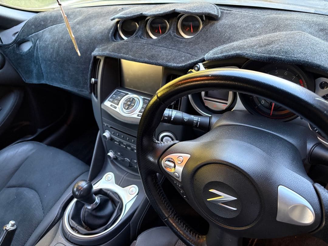 【フェアレディZ34適合】ダッシュボードマット