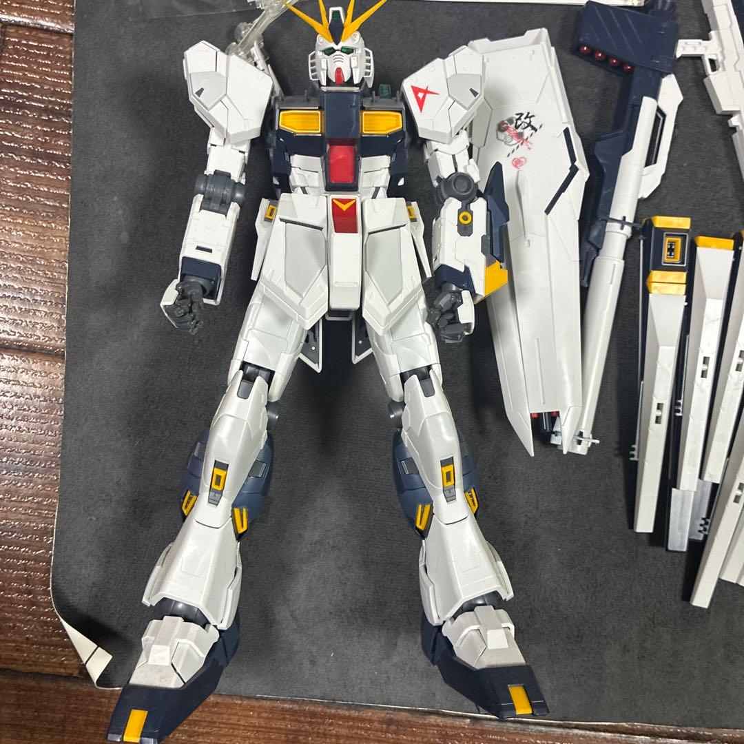 シ*グ様 ガンプラ（説明書付き）ジャンク品　MGνガンダム+サザビー　ver.K