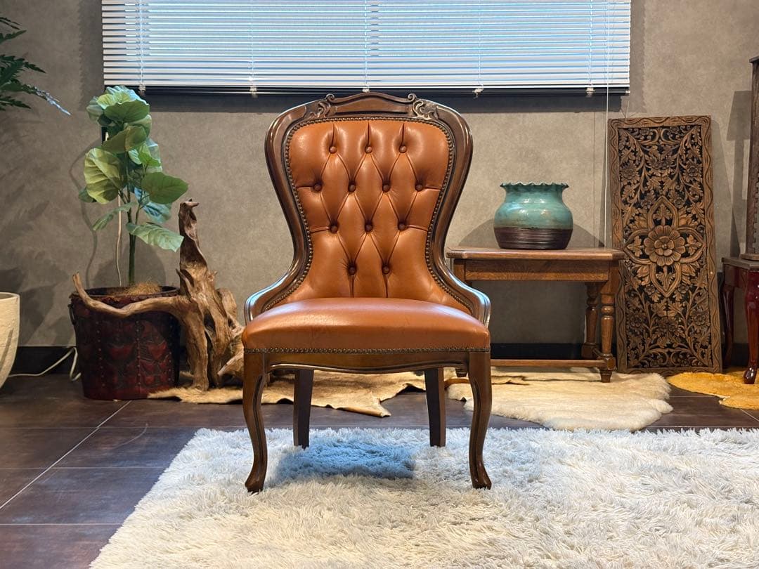 希少　アンティーク　クラシック　鋲打ち　猫脚　ボタンダウン　レザーチェア　GG