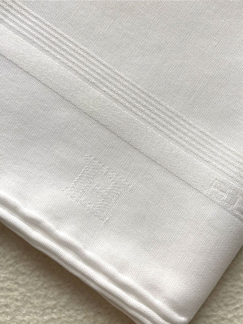 未使用タグ付　エルメス　ハンカチーフ　シャカード　Hレリーフ　ホワイト