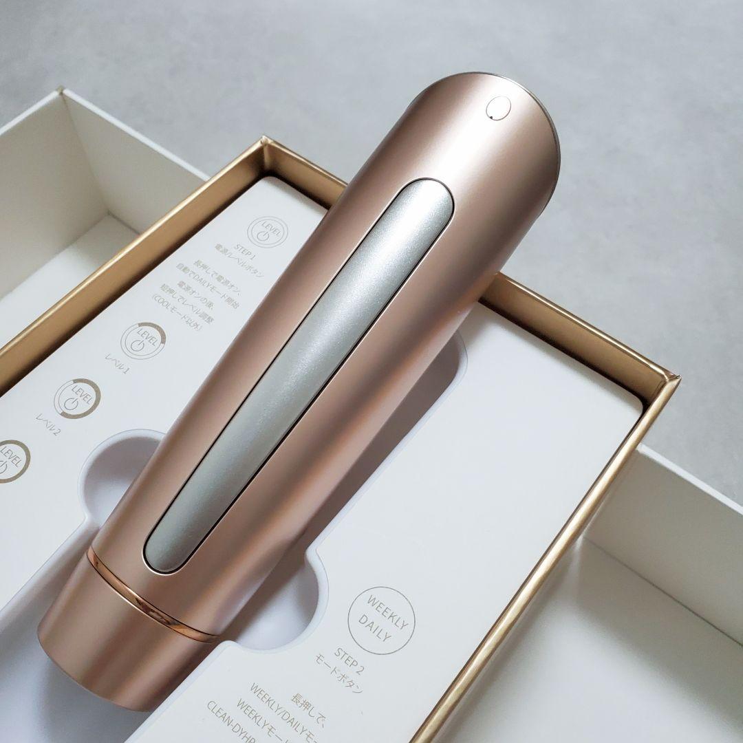 未使用に近い YAMAN 美顔器 フォトプラスシャイニー M18 ローズゴールド