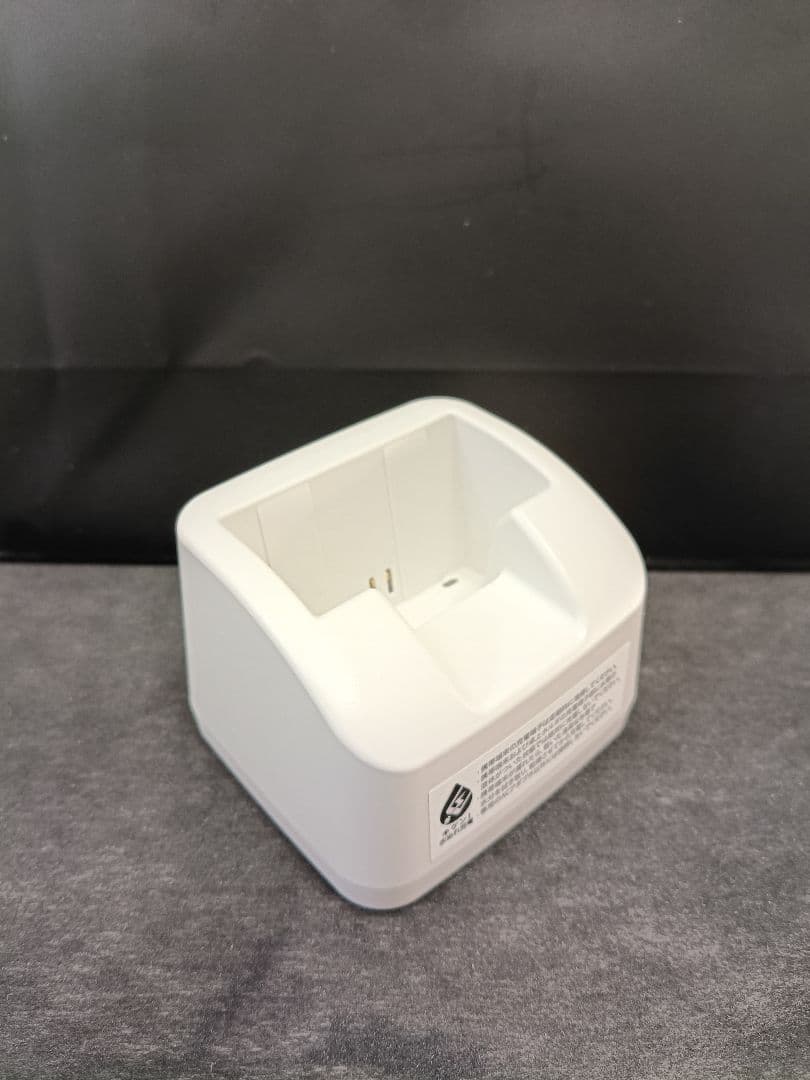 docomo らくらくホン シルバー 未使用