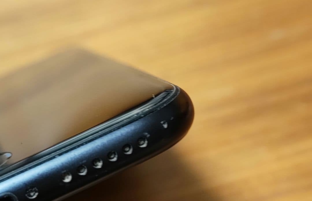 【美品】Apple iPhone SE ブラック　第2世代　64GB