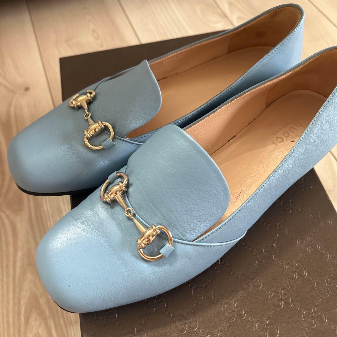 GUCCI 水色 レザー ローファー