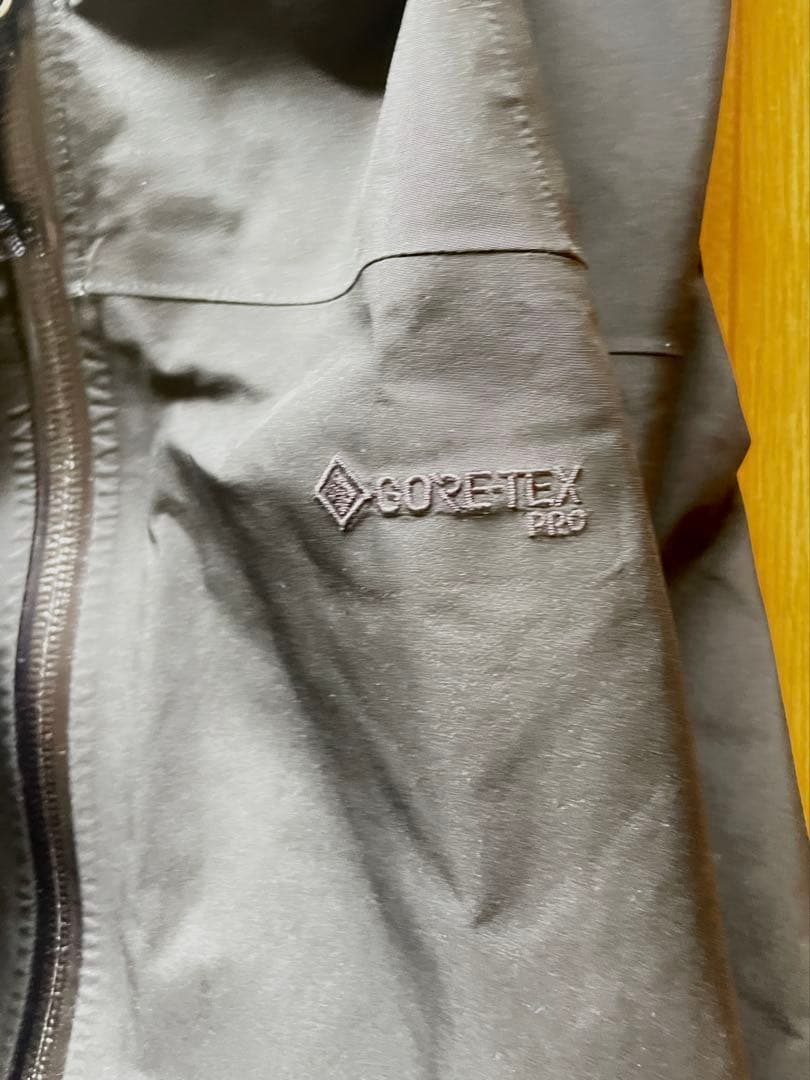 ARC'TERYX Beta svビブパンツ　アークテリクス　ブラック