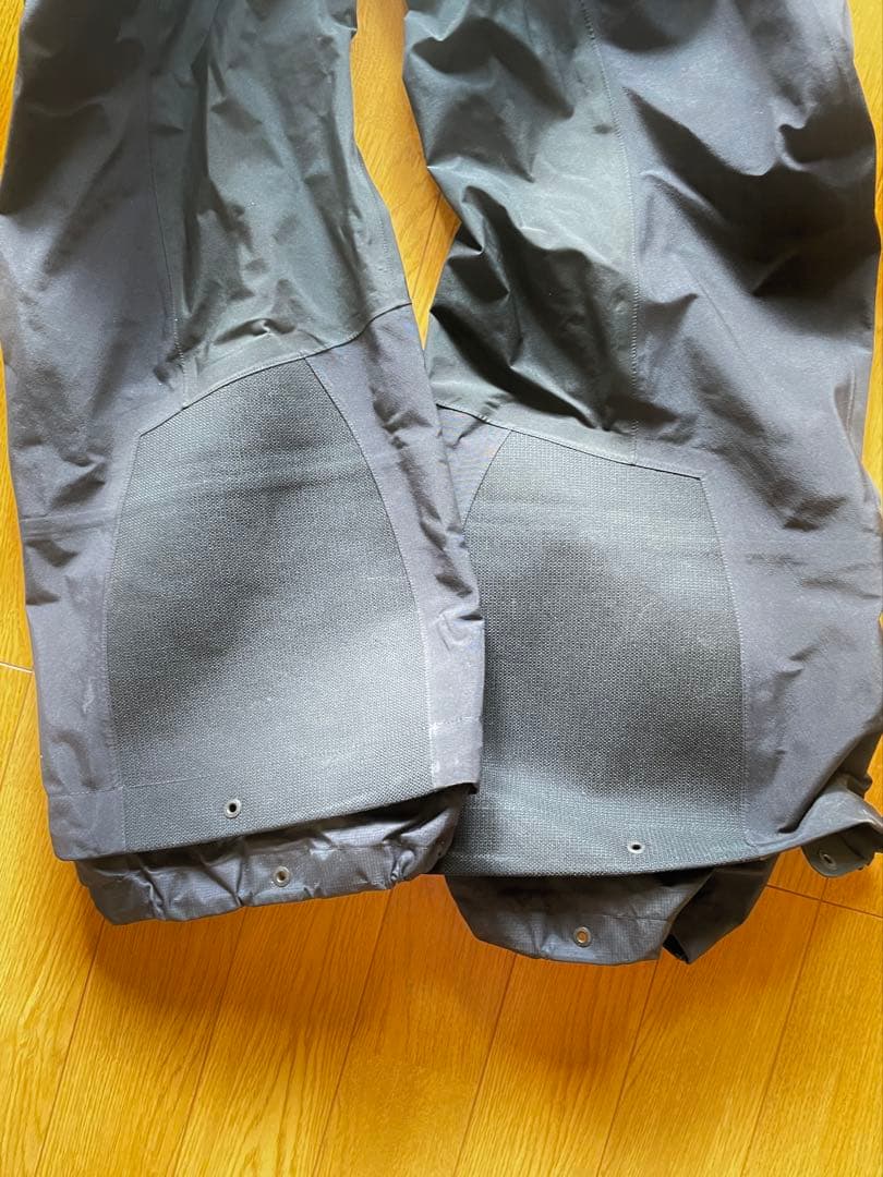 ARC'TERYX Beta svビブパンツ　アークテリクス　ブラック