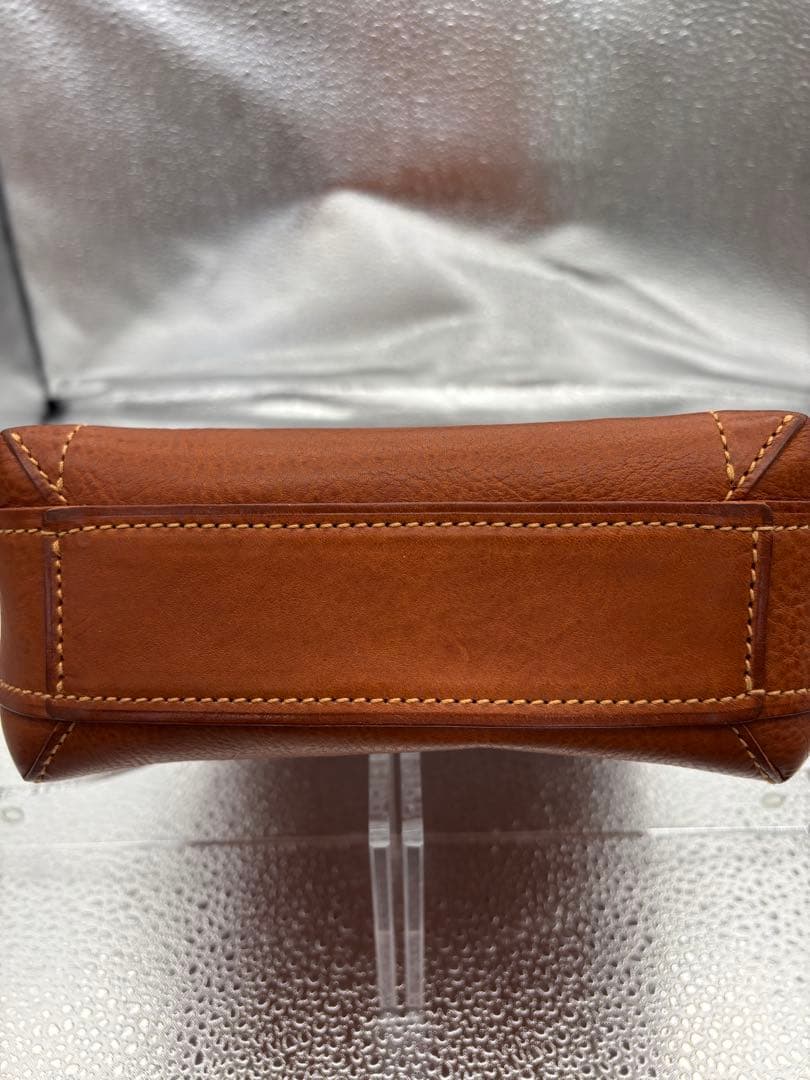 genten ブラウンレザーショルダーバッグ