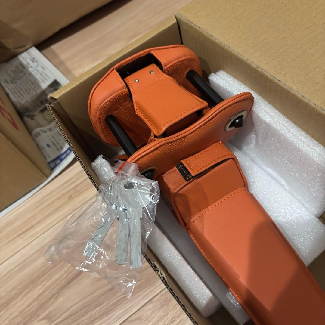 TOM‘S ステアリングロック トムス　50th 限定カラー