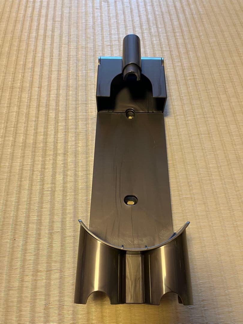 Dyson V8 Slim Fluffy Extraダイソン　掃除機SV10K