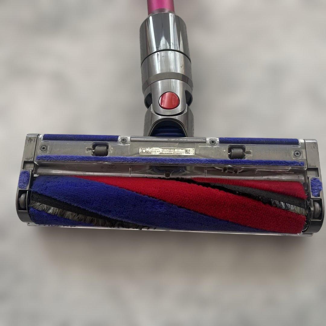 Dyson V8 Slim Fluffy Extraダイソン　掃除機SV10K