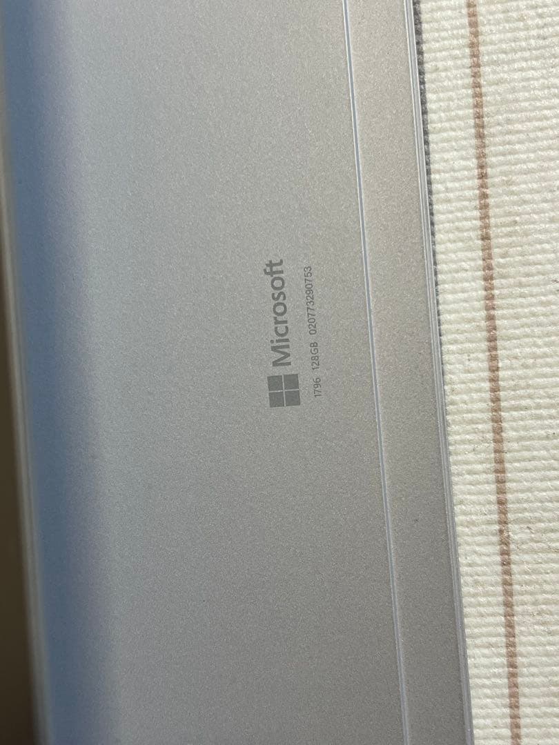 Microsoft Surface Pro (第5世代) 2017 CoreM3