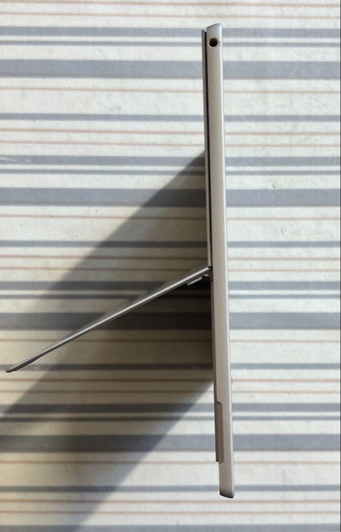 Microsoft Surface Pro (第5世代) 2017 CoreM3