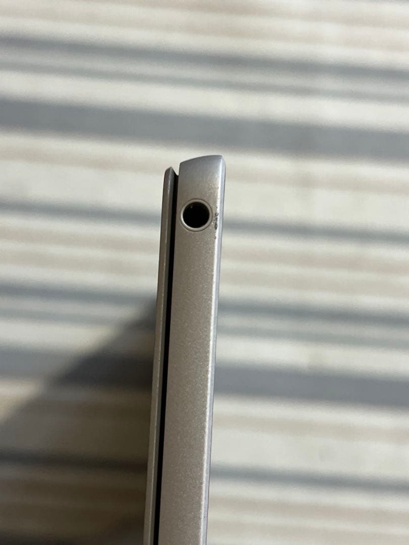 Microsoft Surface Pro (第5世代) 2017 CoreM3