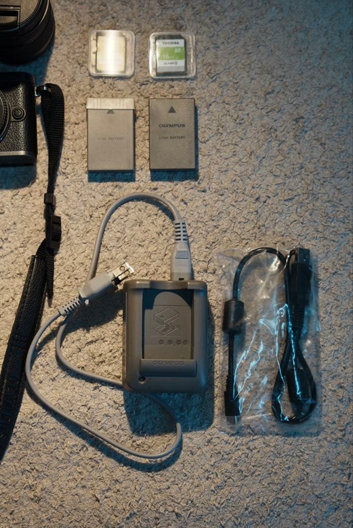 OLYMPUS PEN E-PL10 ブラック　レンズ2個セット