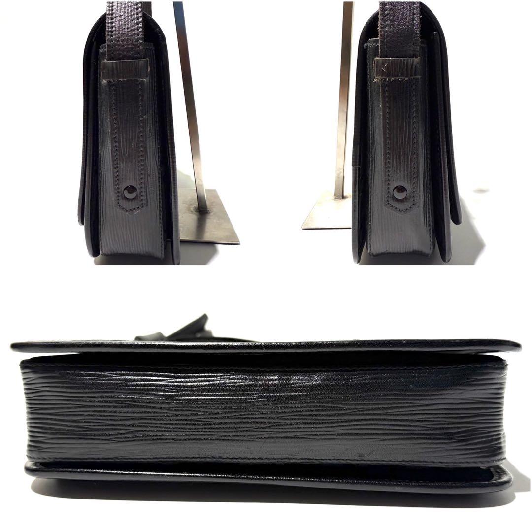 極希少 フェンディ エピ ズッカ柄 ショルダーバッグ 黒 メッセンジャー レザー