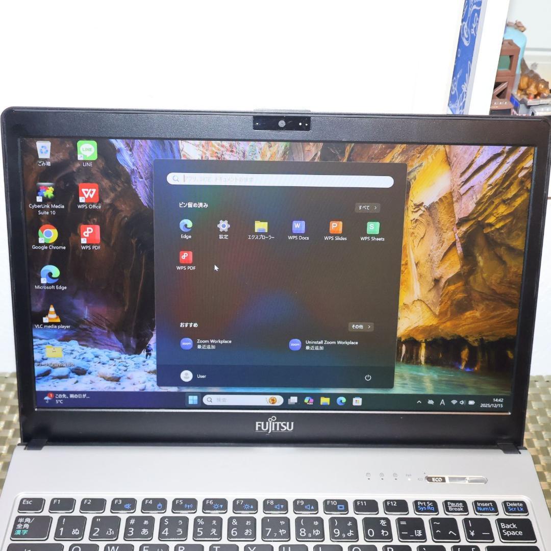 Win11公式対応8世代i7/メ8G/新品SSD/DVD/FHD/無線/カメラ