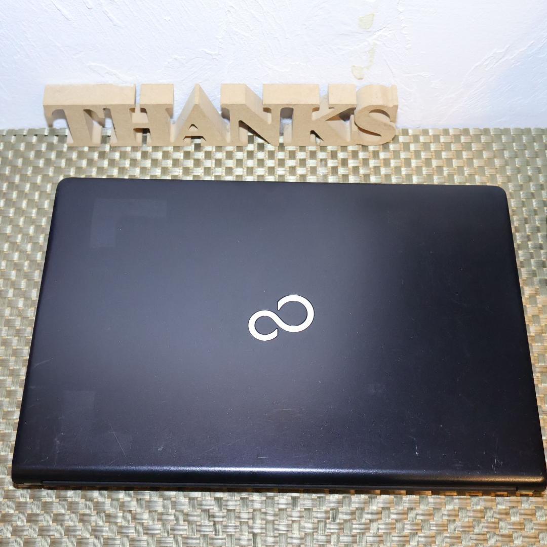 Win11公式対応8世代i7/メ8G/新品SSD/DVD/FHD/無線/カメラ