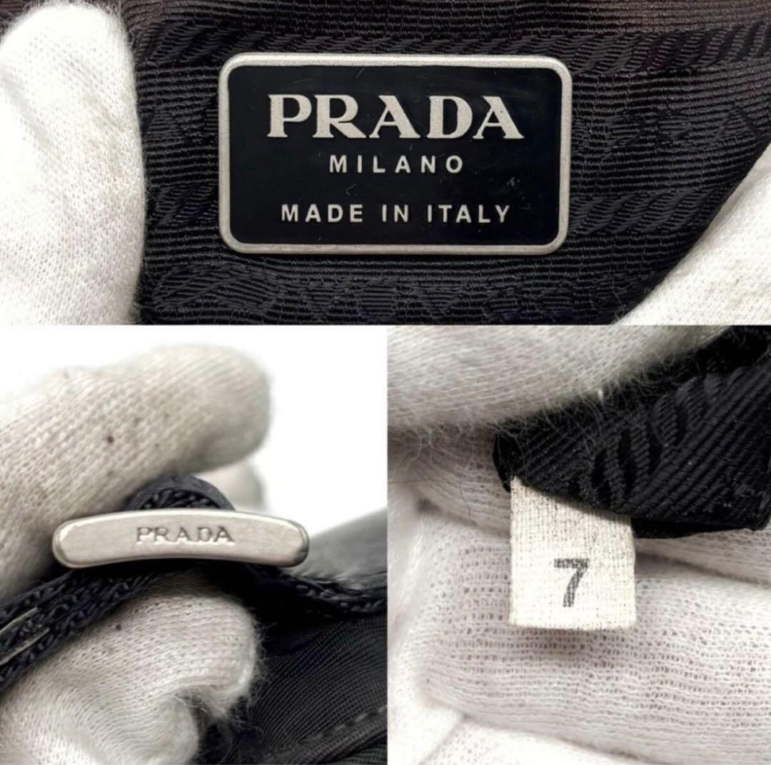 PRADA ブラック メッセンジャーバッグ