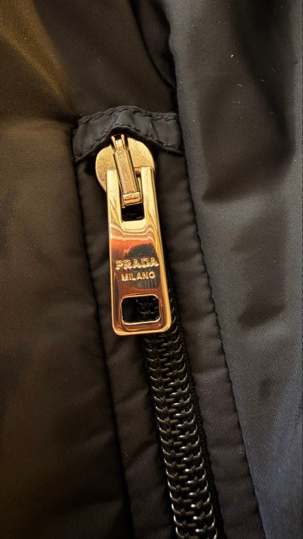 PRADA ナイロンジャケット 中綿 ネイビー三角ロゴ アウター ブルゾン